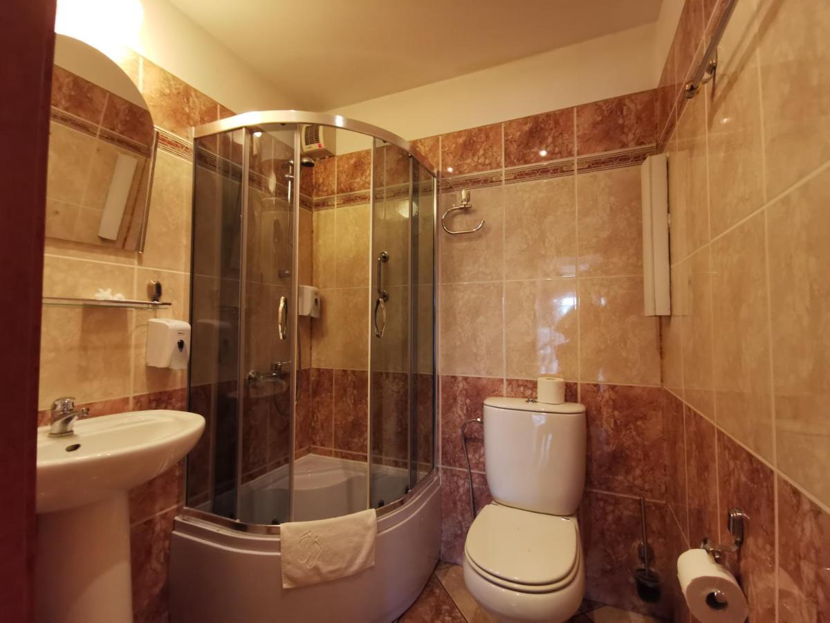 Hotel Atlantis Poznan Ngoại thất bức ảnh